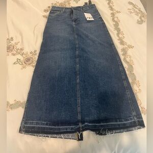 Zara the stretch denim pencil skirt medium 28, mid-blue